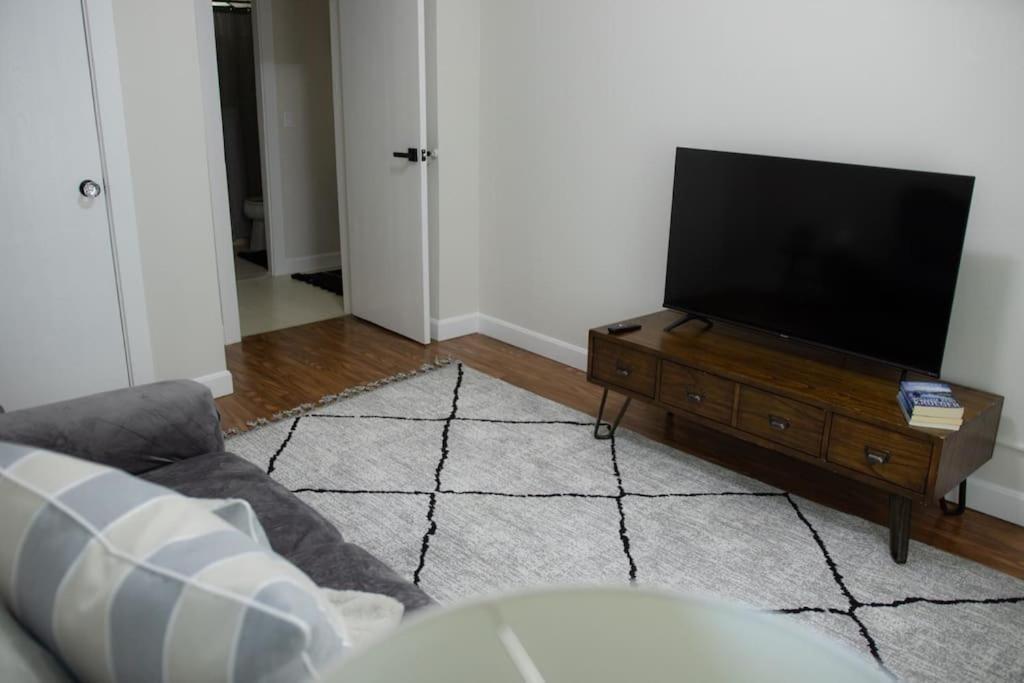 Апартаменты Cozy Getaway Everett Экстерьер фото